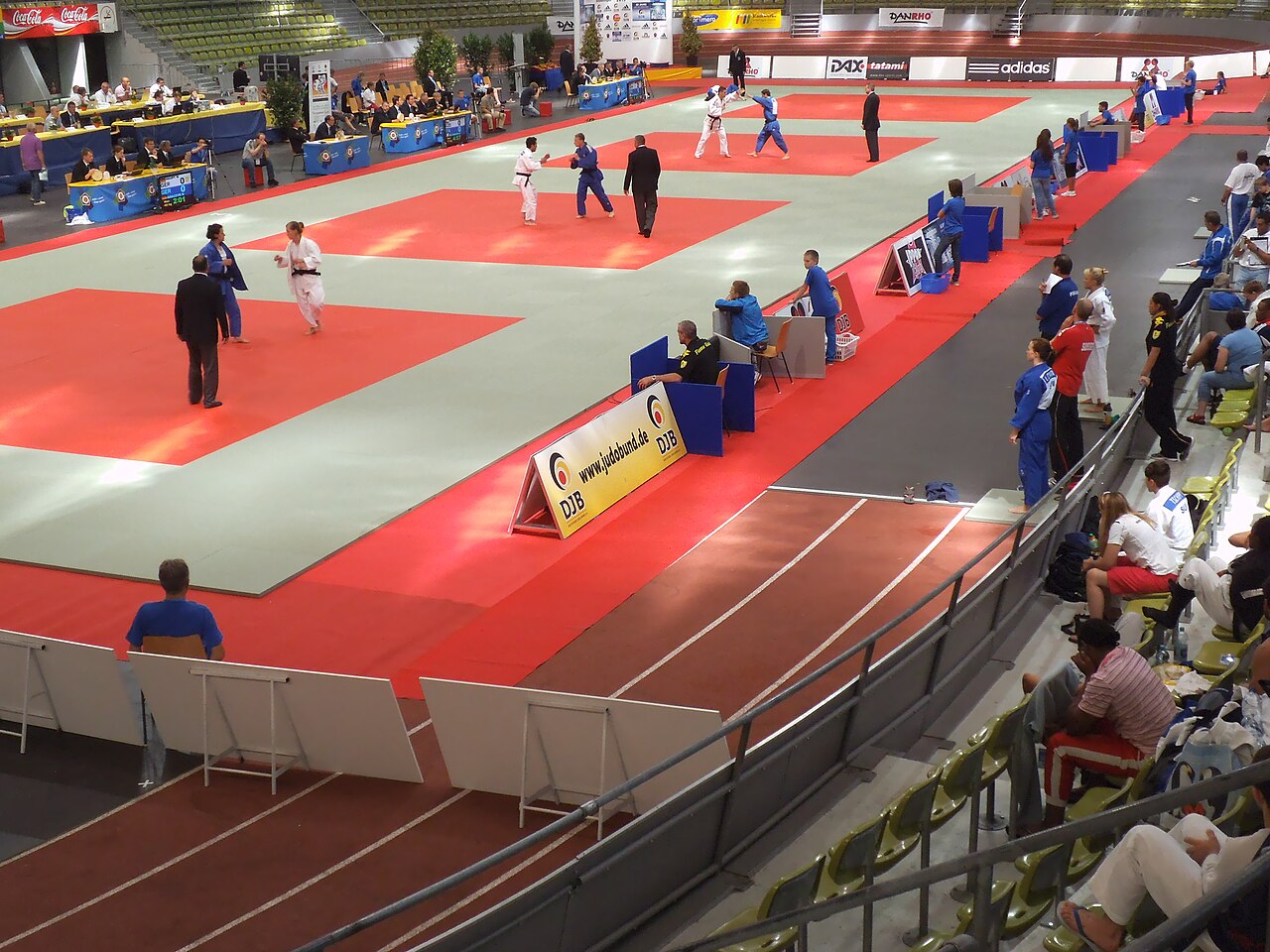 Judoka im Wettkampf - Symbolbild