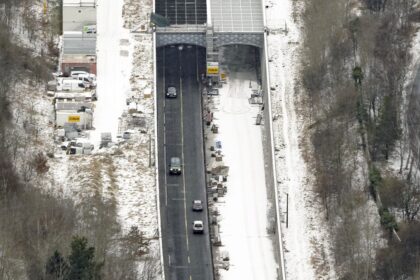 Luftaufnahme der Zufahrt zum Kanaltunnel Rendsburg